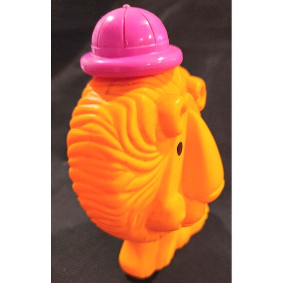 Vintage 1981 Lion Leo Avon Shampoo Bottle Figure With Pink Hat Kitsch - Picture 2 of 8